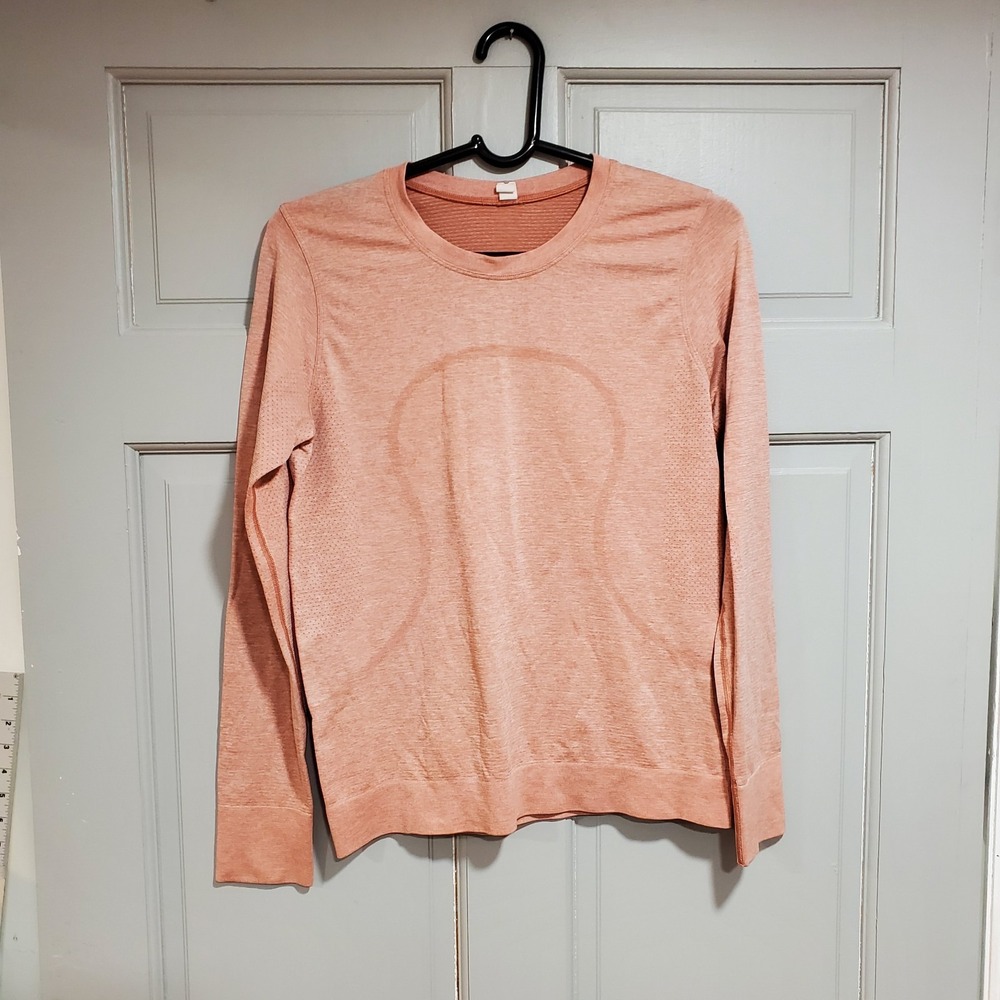 Lululemon Women Size 8 long sleeve swiftly tech 2.0 tangerine color athletic top